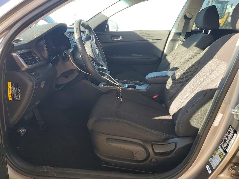 Photo 7 from auction – 2016 KIA OPTIMA with VIN 5XXGT4L38GG083155