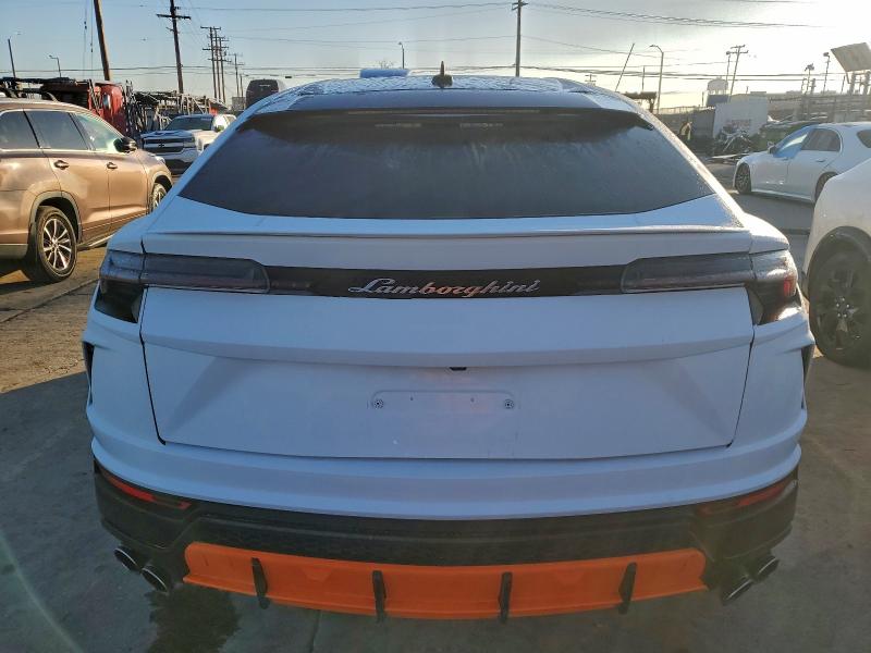 Photo 6 from auction – 2019 LAMBORGHINI URUS with VIN ZPBUA1ZL9KLA04432