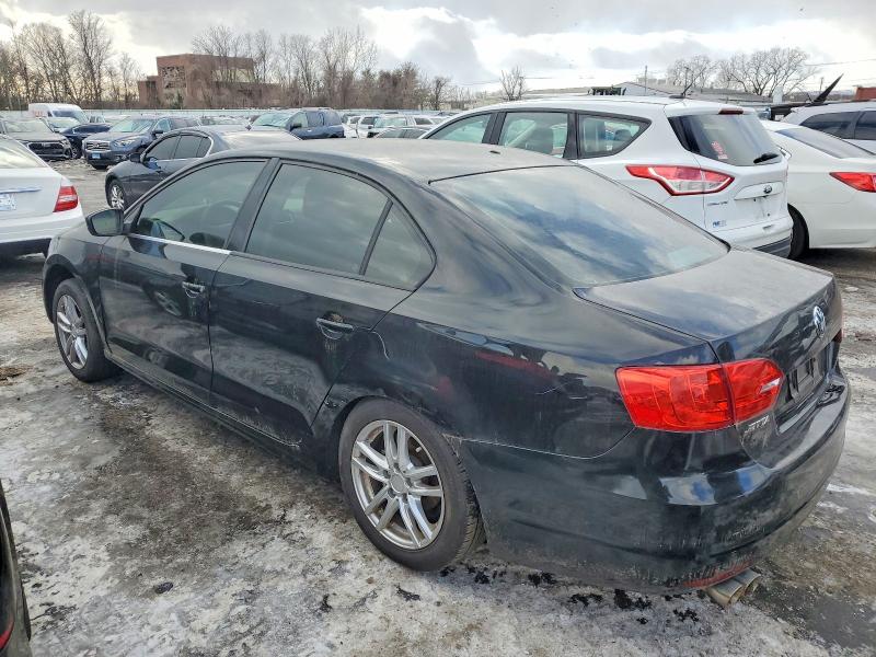 Photo 2 from auction – 2014 VOLKSWAGEN JETTA with VIN 3VW1K7AJ8EM333496