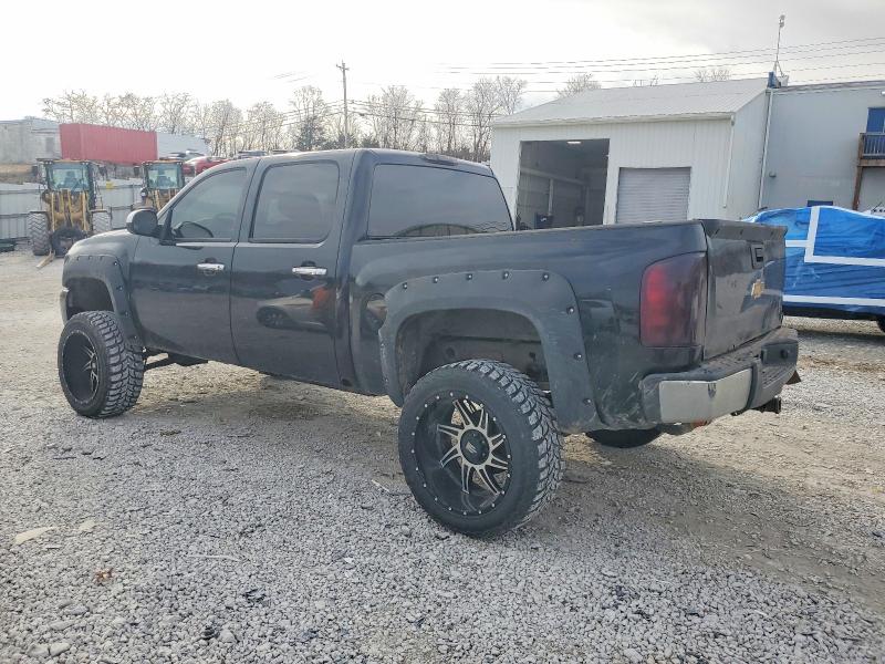Photo 2 from auction – 2011 CHEVROLET SILVERADO with VIN 3GCPKSE39BG402377