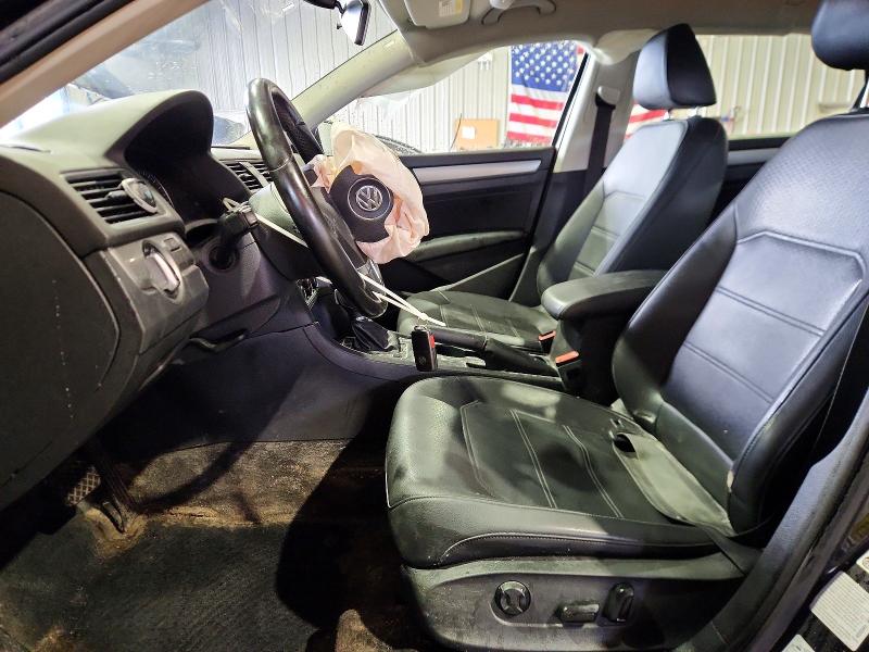 Photo 7 from auction – 2015 VOLKSWAGEN PASSAT S with VIN 1VWAT7A32FC120884