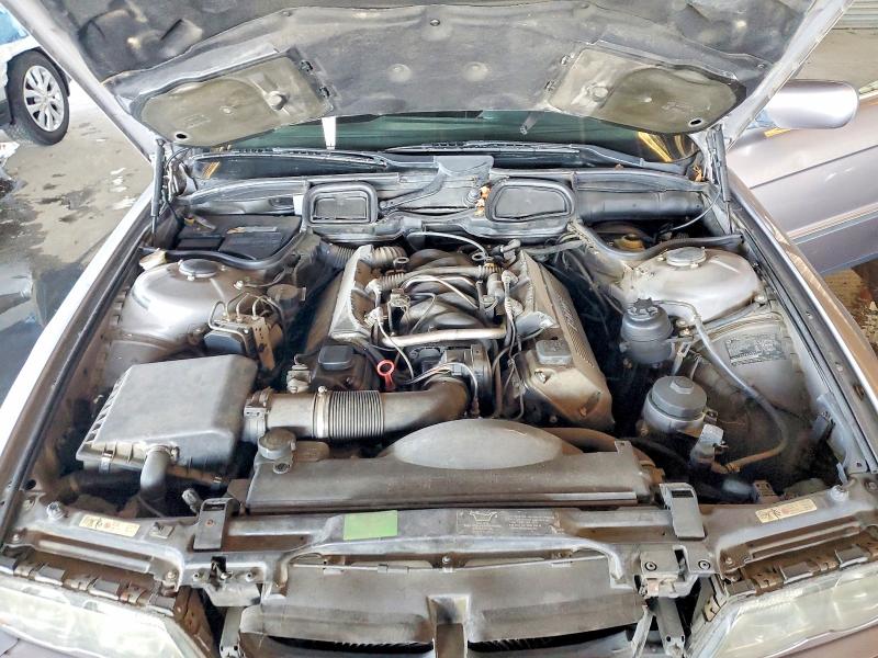 Photo 11 from auction – 2000 BMW 740 with VIN WBAGG8348YDN79649