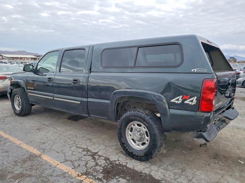 Photo 2 from auction – 2003 CHEVROLET SILVERADO with VIN 1GCGK13U83F119669