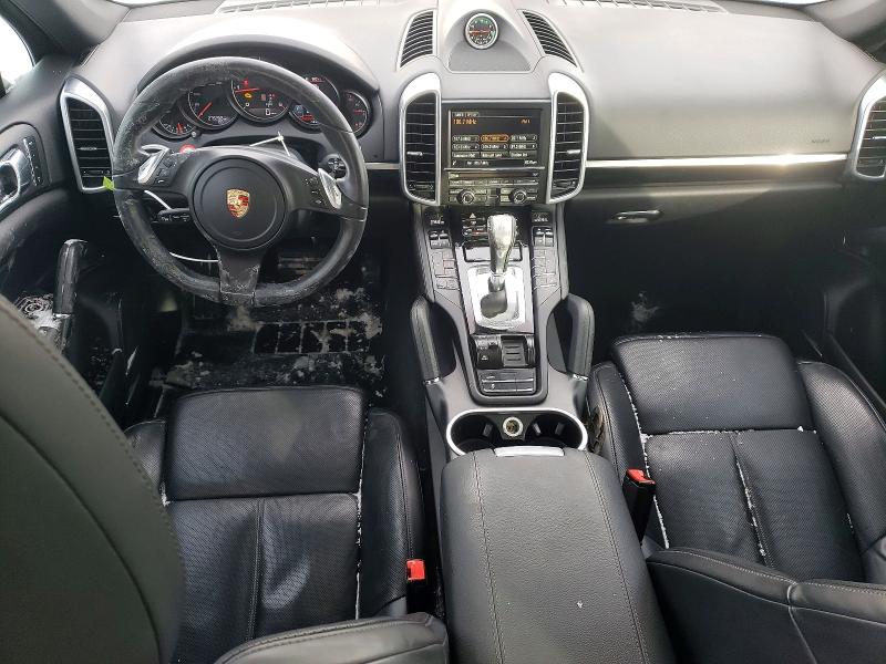 Photo 8 from auction – 2014 PORSCHE CAYENNE with VIN WP1AF2A27ELA30695