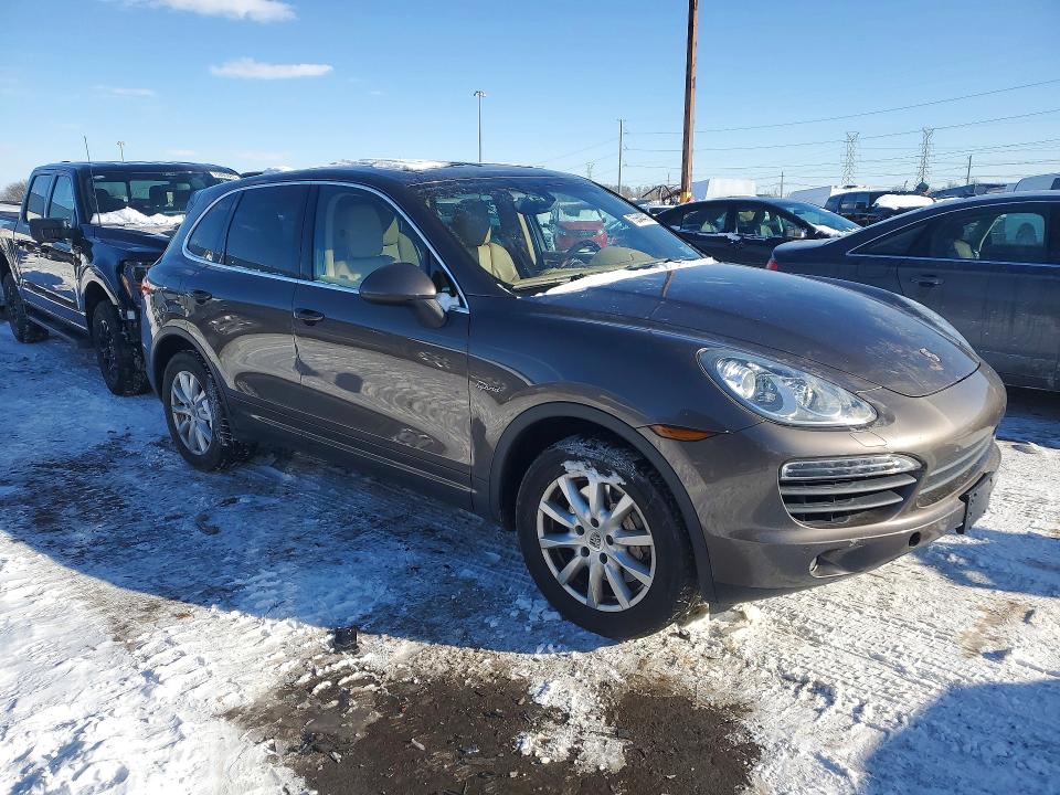 Photo 4 from auction – 2012 PORSCHE CAYENNE S with VIN WP1AE2A22CLA91145