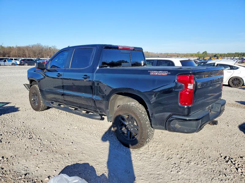 Photo 2 from auction – 2021 CHEVROLET SILVERADO with VIN 1GCPYFEL8MZ172968