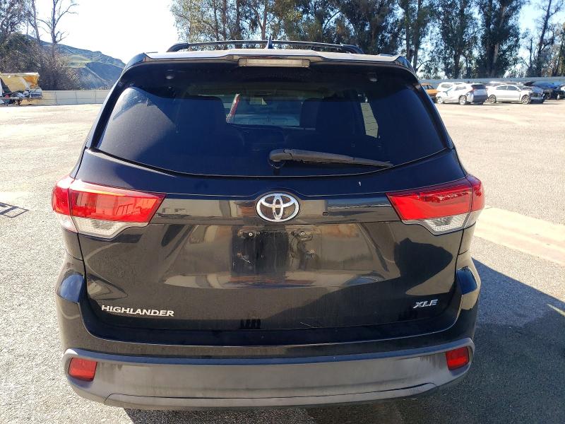 Foto 6 de la subasta – 2017 TOYOTA HIGHLANDER con VIN 5TDKZRFH8HS522495