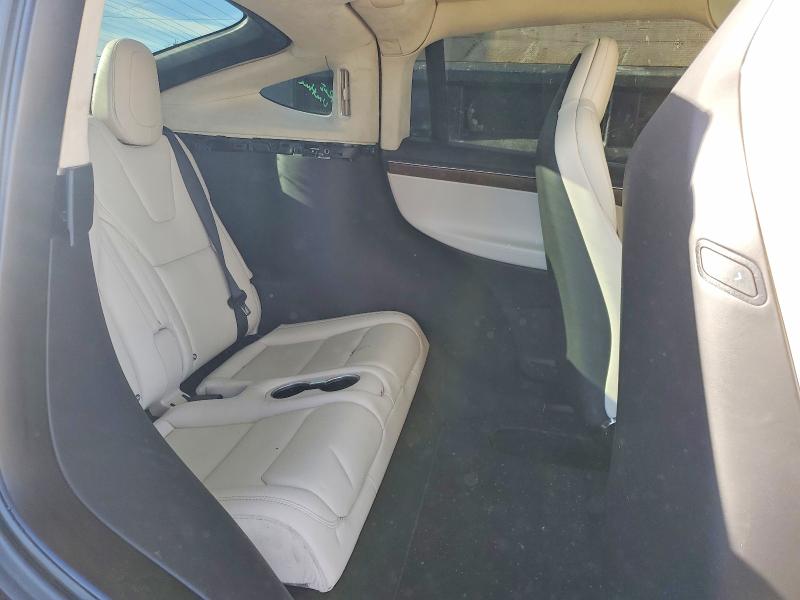 Photo 11 from auction – 2017 TESLA MODEL X with VIN 5YJXCBE26HF060244