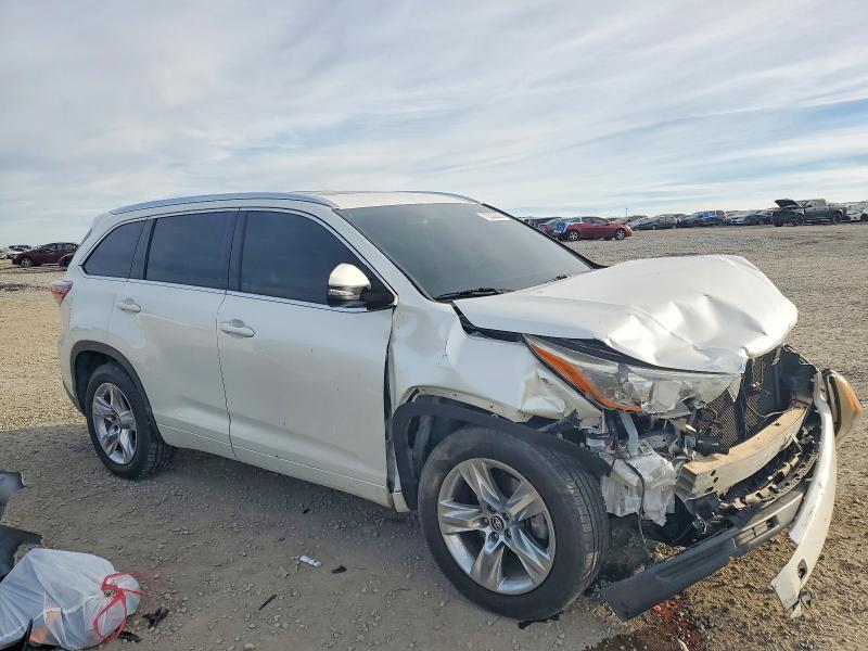 Photo 4 from auction – 2016 TOYOTA HIGHLANDER with VIN 5TDYKRFH9GS148542