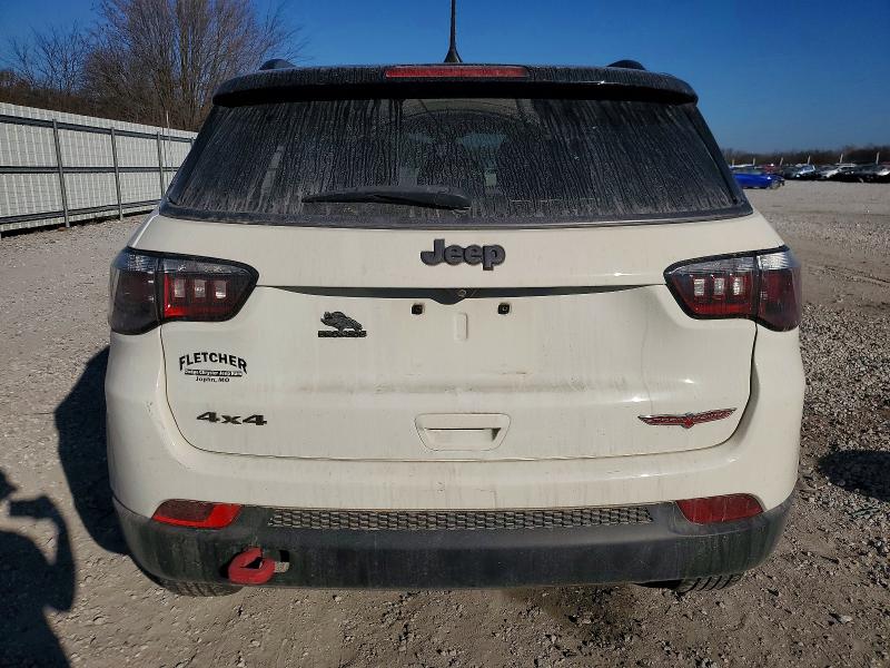 Photo 6 from auction – 2020 JEEP COMPASS with VIN 3C4NJDDB3LT255450