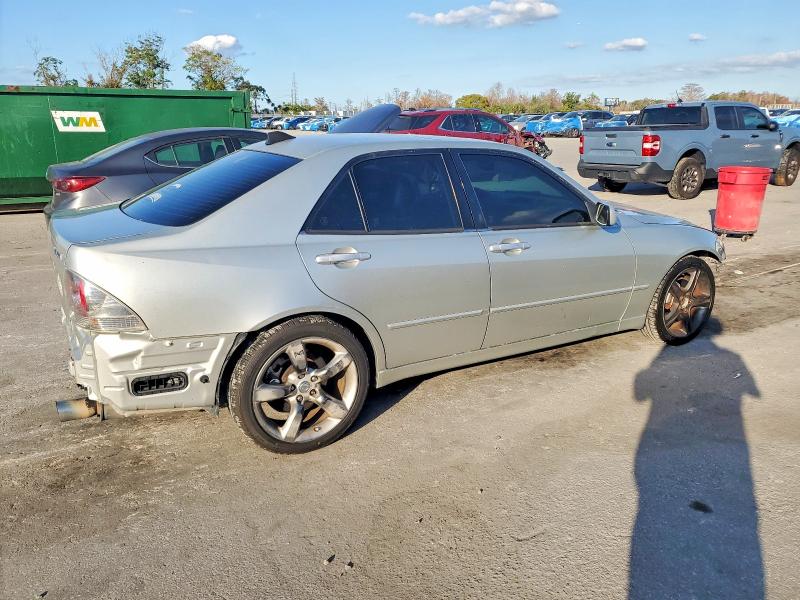 Photo 3 from auction – 2002 LEXUS IS 300 with VIN JTHBD192820050654