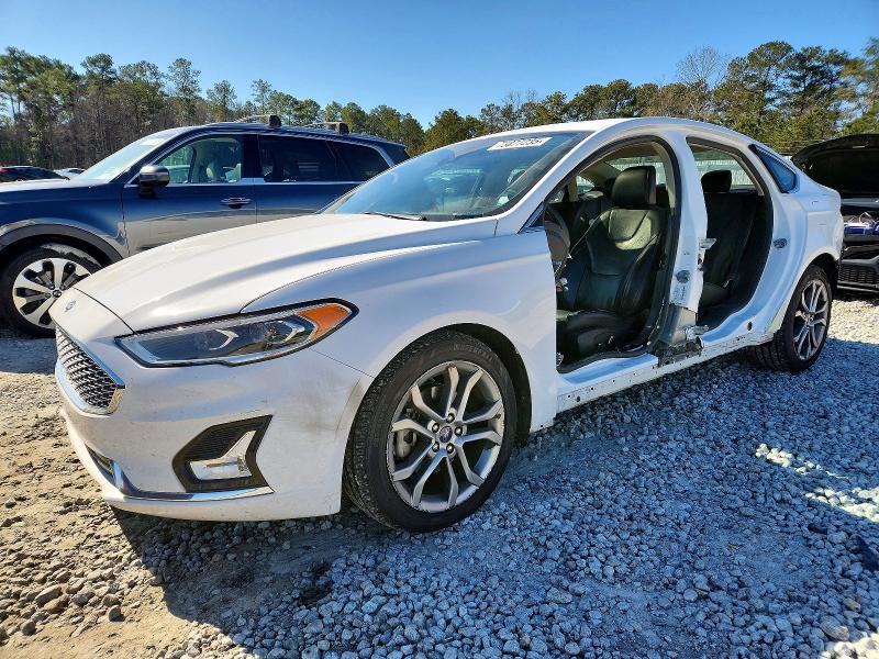 FORD FUSION 2019 with VIN 3FA6P0RU6KR142003 - Photo from auction