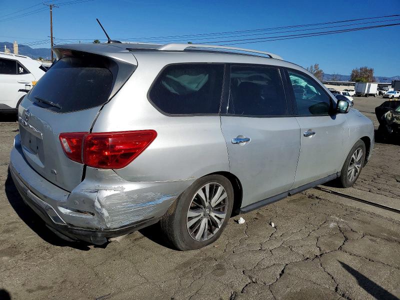 Photo 3 from auction – 2017 NISSAN PATHFINDER with VIN 5N1DR2MN5HC680847