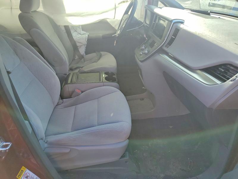 Photo 7 from auction – 2015 TOYOTA SIENNA LE with VIN 5TDKK3DC3FS679728