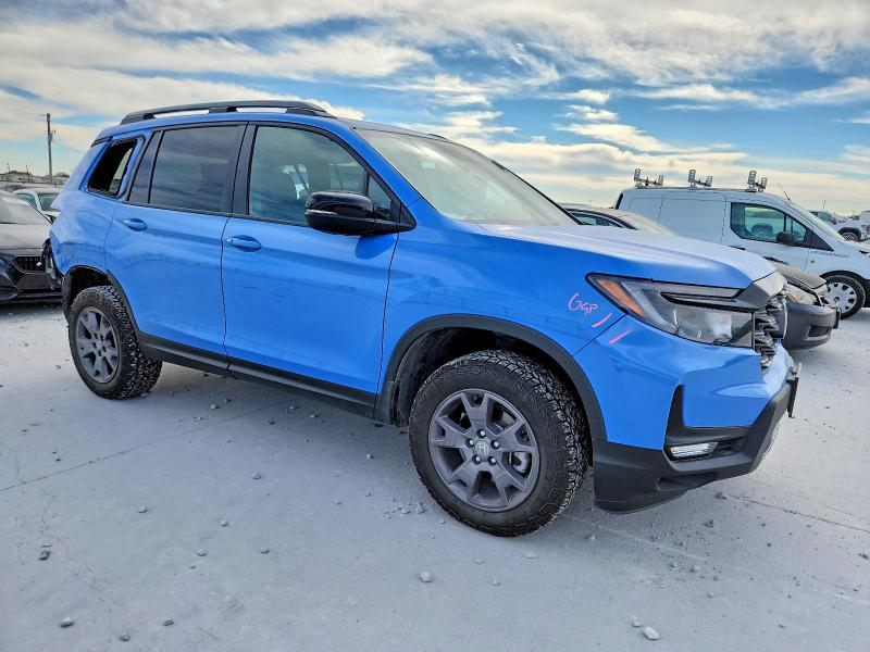 Photo 4 from auction – 2024 HONDA PASSPORT with VIN 5FNYF8H60RB013712