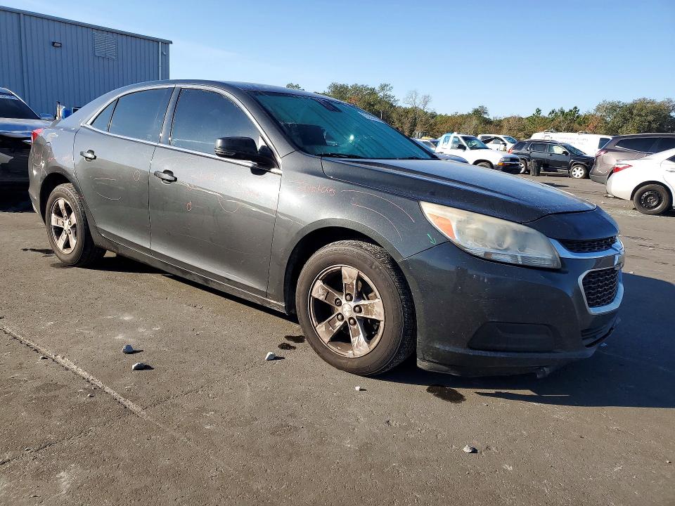 Foto 4 de la subasta – 2015 CHEVROLET MALIBU con VIN 1G11C5SL4FF283386