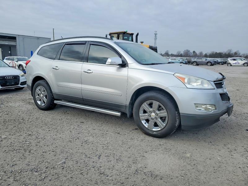 Photo 4 from auction – 2012 CHEVROLET TRAVERSE L with VIN 1GNKVJED3CJ421504