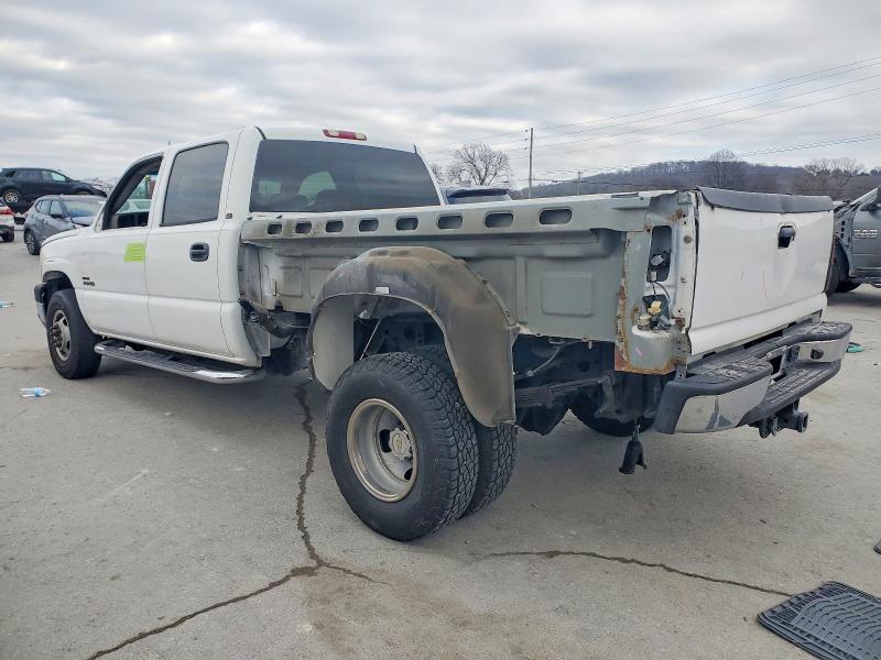 Photo 2 from auction – 2004 CHEVROLET SILVERADO with VIN 1GCJC33184F162267