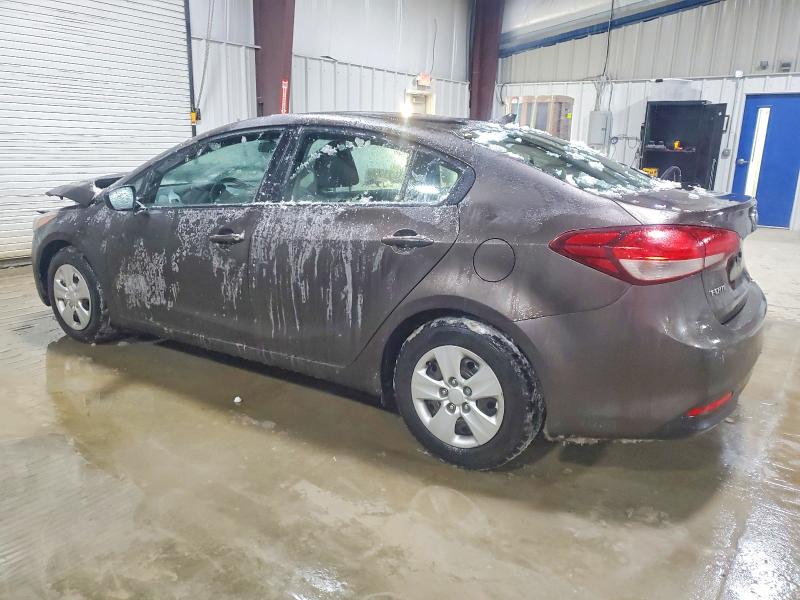 Photo 2 from auction – 2018 KIA FORTE LX with VIN 3KPFK4A76JE176356