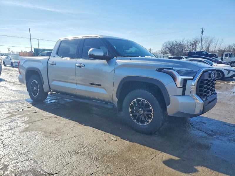Photo 4 from auction – 2023 TOYOTA TUNDRA with VIN 5TFLA5DB3PX062397