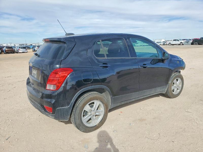 Photo 3 from auction – 2020 CHEVROLET TRAX LS with VIN KL7CJKSB2LB315151