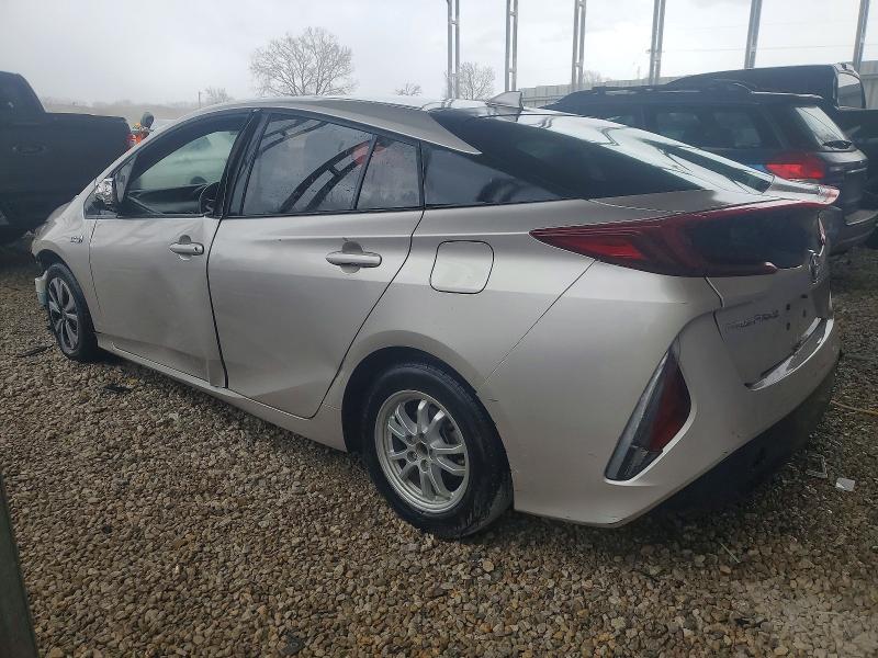 Photo 2 from auction – 2018 TOYOTA PRIUS PRIM with VIN JTDKARFP0J3089261