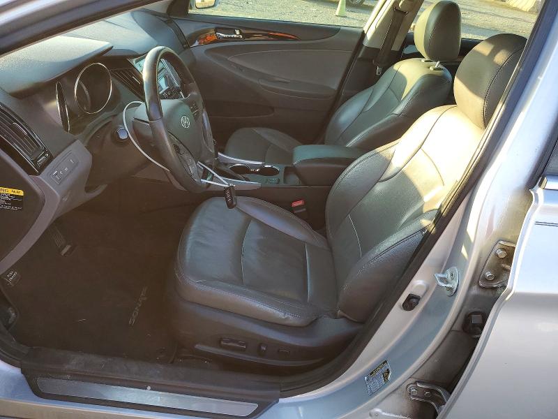 Photo 7 from auction – 2012 HYUNDAI SONATA SE with VIN 5NPEC4AC7CH392527