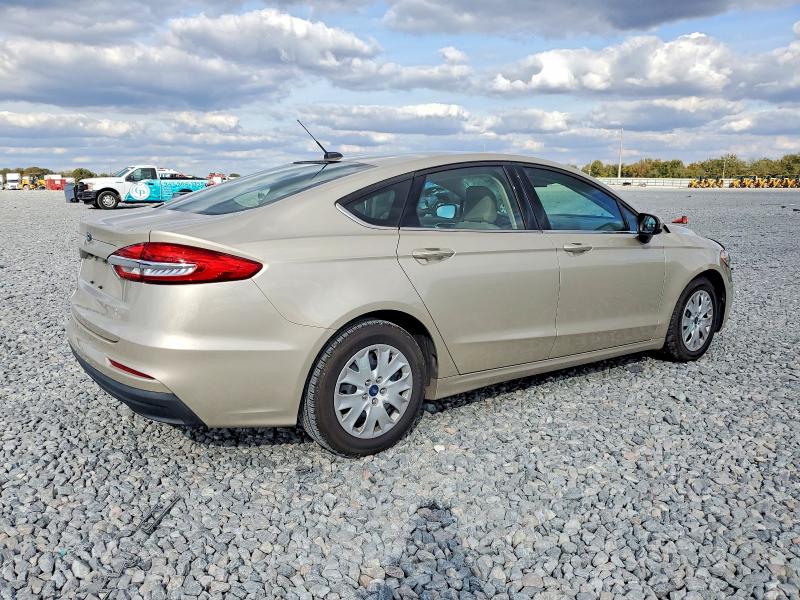 Photo 3 from auction – 2019 FORD FUSION S with VIN 3FA6P0G77KR132013