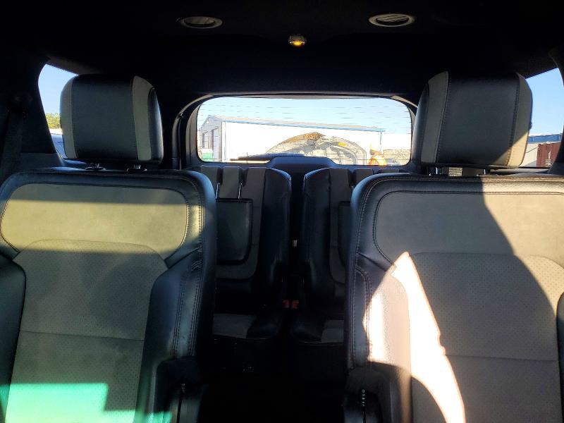Photo 10 from auction – 2017 FORD EXPLORER with VIN 1FM5K7D80HGC17684