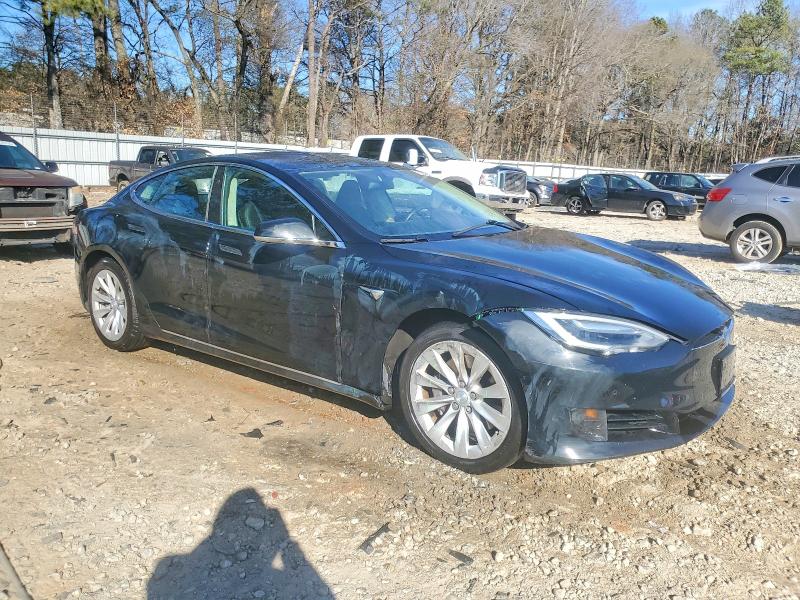 Photo 4 from auction – 2017 TESLA MODEL S with VIN 5YJSA1E1XHF198192