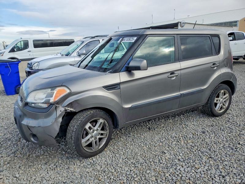 KIA SOUL + 2011 with VIN KNDJT2A25B7248889 - Photo from auction