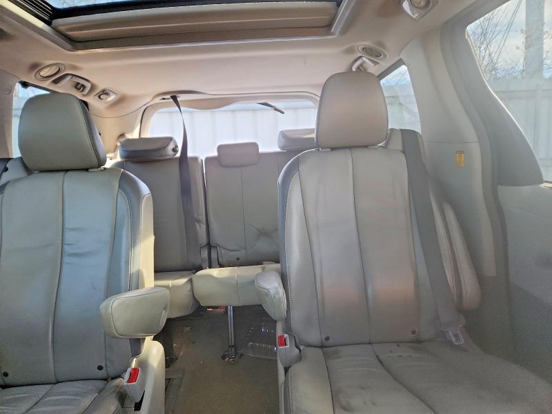 Photo 10 from auction – 2013 TOYOTA SIENNA XLE with VIN 5TDDK3DC9DS051002