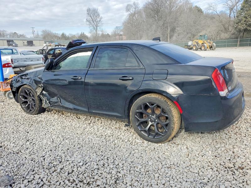 Photo 2 from auction – 2019 CHRYSLER 300 with VIN 2C3CCABG1KH516469