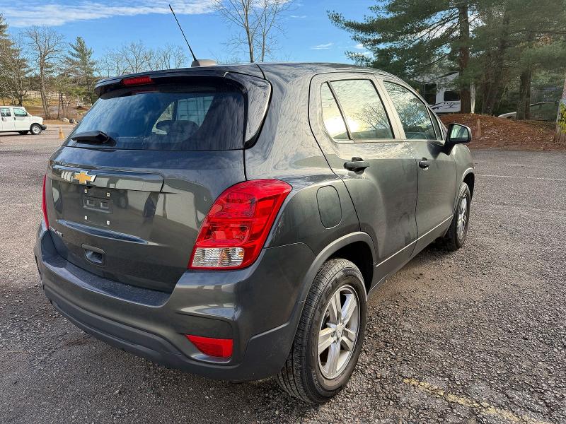 Photo 4 from auction – 2019 CHEVROLET TRAX LS with VIN 3GNCJNSB0KL402040
