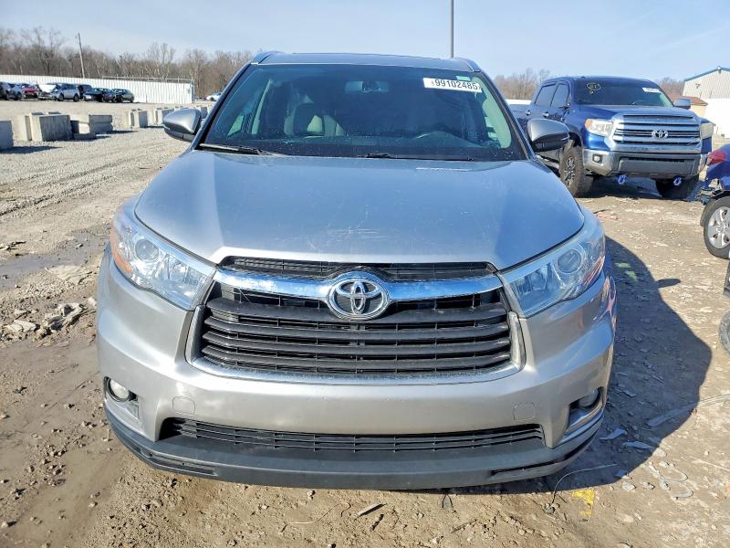 Photo 5 from auction – 2014 TOYOTA HIGHLANDER with VIN 5TDDKRFH9ES014142