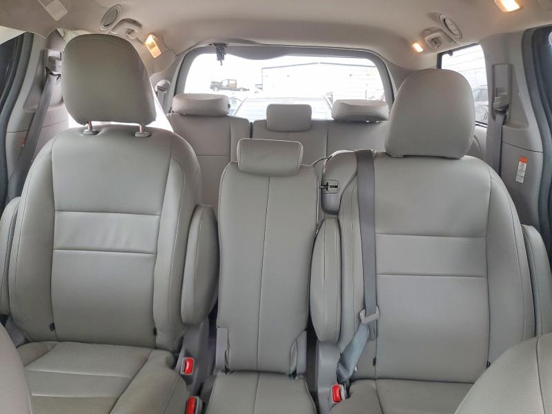 Photo 10 from auction – 2017 TOYOTA SIENNA LE with VIN 5TDKZ3DC2HS834090