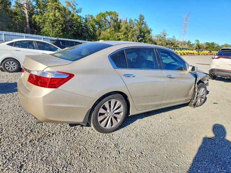 Photo 3 from auction – 2014 HONDA ACCORD with VIN 1HGCR2F86EA147969