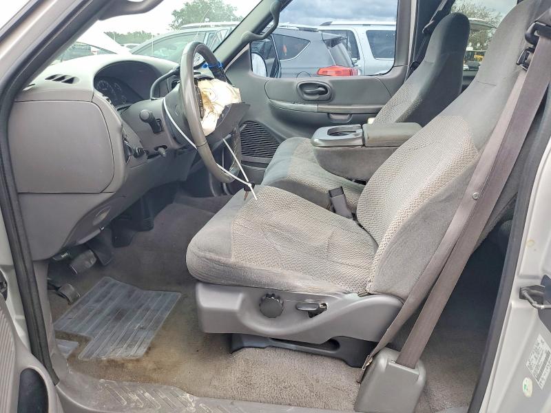 Photo 7 from auction – 2001 FORD F150 with VIN 1FTRX17W31NA02753