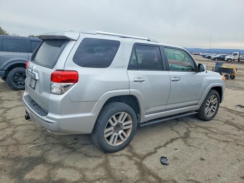 Фото 3 с аукциона – 2012 TOYOTA 4RUNNER SR с VIN JTEBU5JR5C5099098