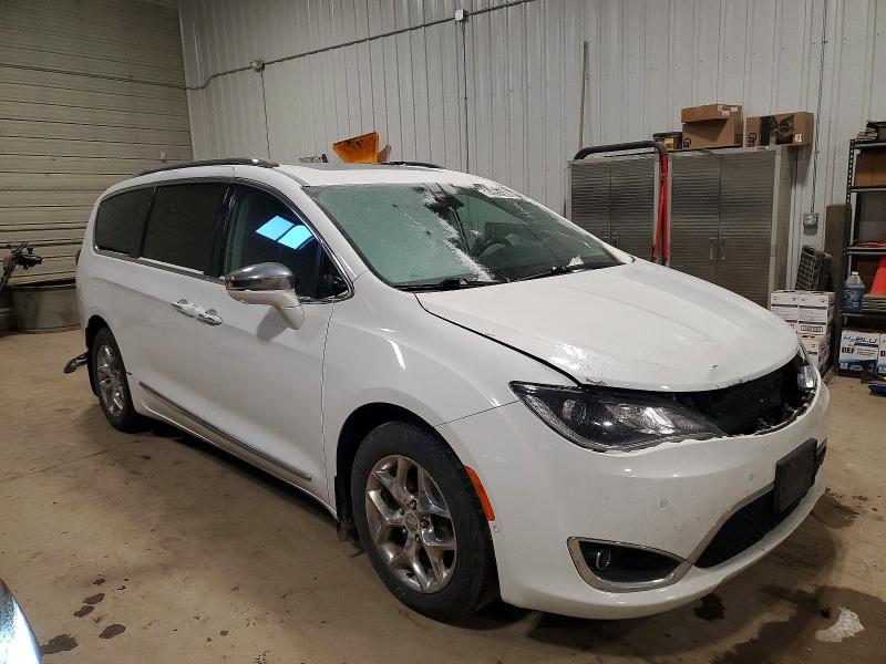 Photo 4 from auction – 2017 CHRYSLER PACIFICA L with VIN 2C4RC1GG1HR722750
