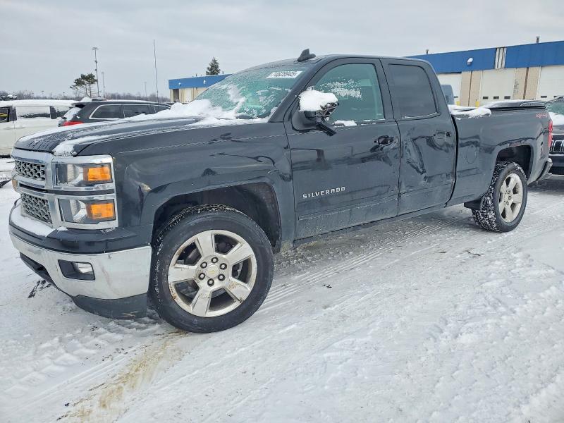 CHEVROLET SILVERADO 2015 with VIN 1GCVKREH3FZ304558 - Photo from auction