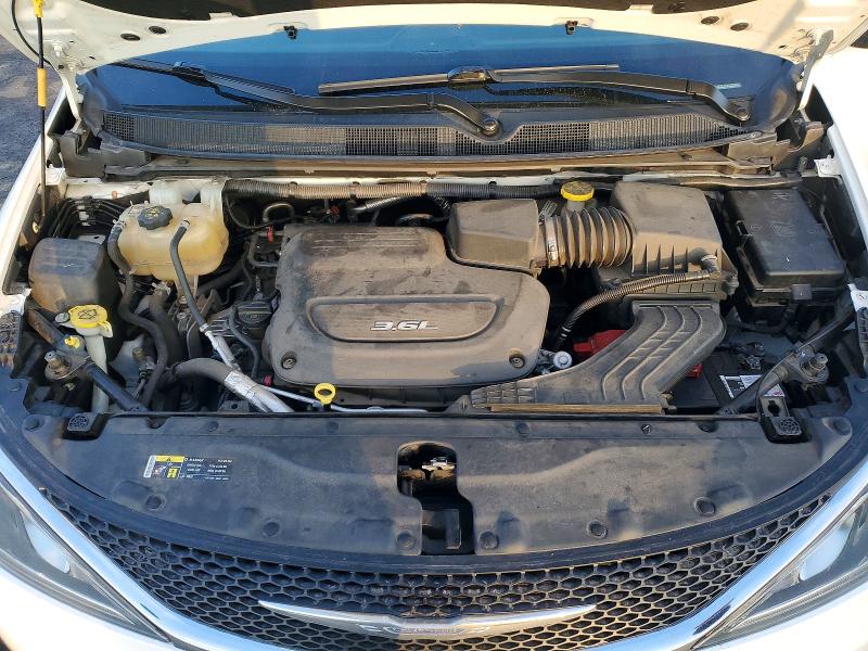 Photo 12 from auction – 2017 CHRYSLER PACIFICA T with VIN 2C4RC1BG3HR533928