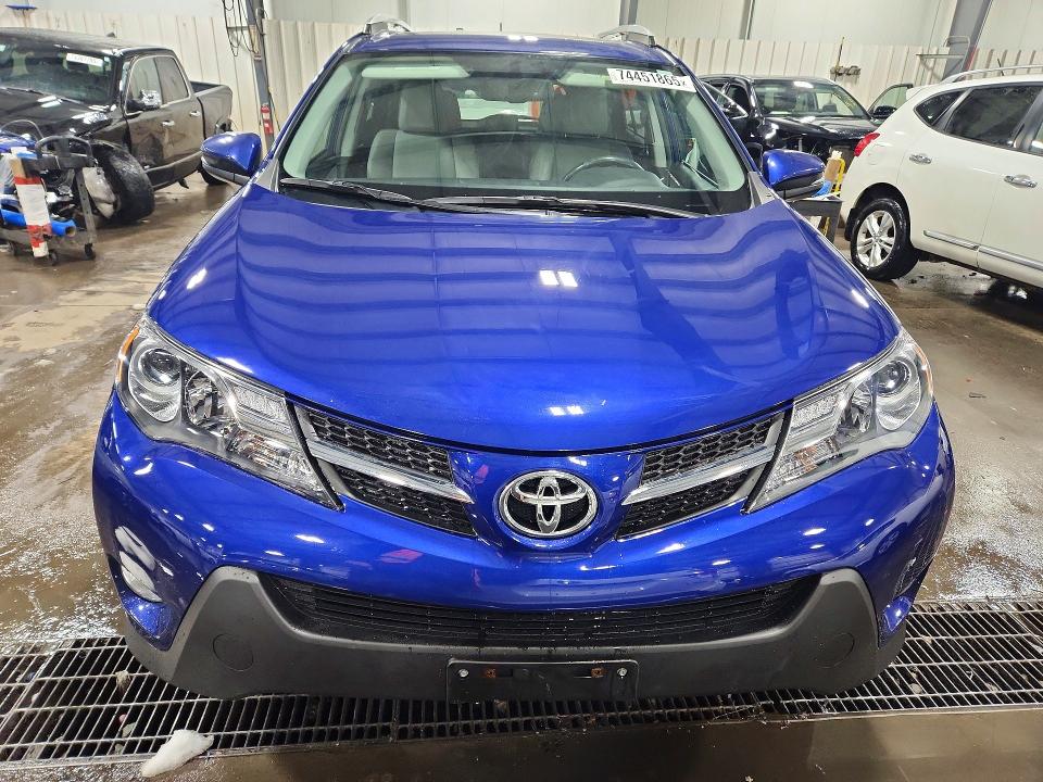 Photo 5 from auction – 2015 TOYOTA RAV4 LIMIT with VIN 2T3DFREV3FW390671