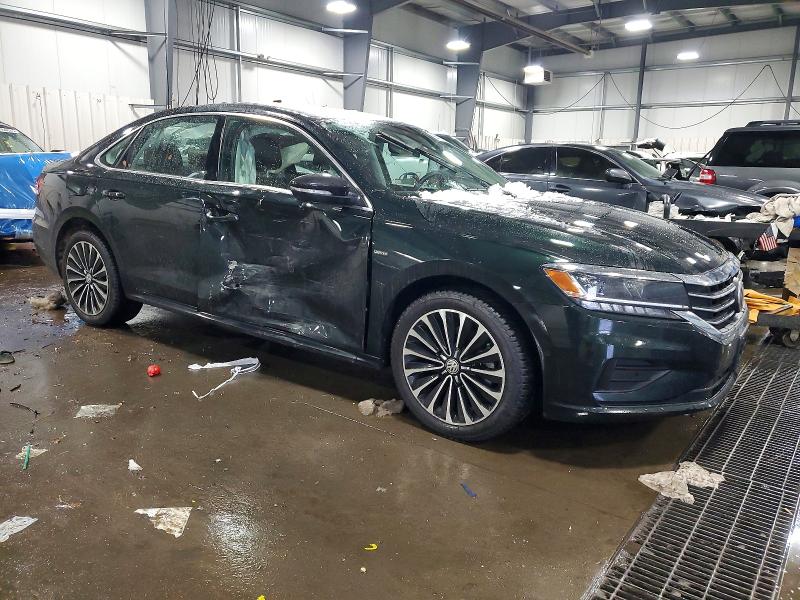 Photo 4 from auction – 2022 VOLKSWAGEN PASSAT with VIN 1VWBA7A3XNC002199