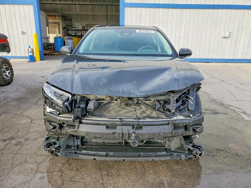 Photo 5 from auction – 2025 TOYOTA CAMRY XSE with VIN 4T1DAACK4SU005775
