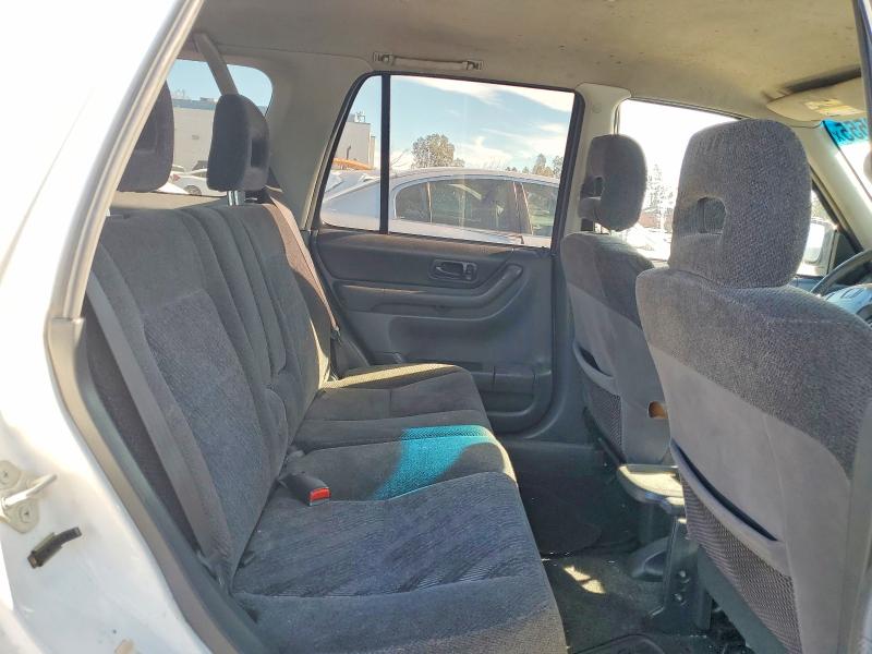 Photo 10 from auction – 2000 HONDA CR-V LX with VIN JHLRD2846YC008731