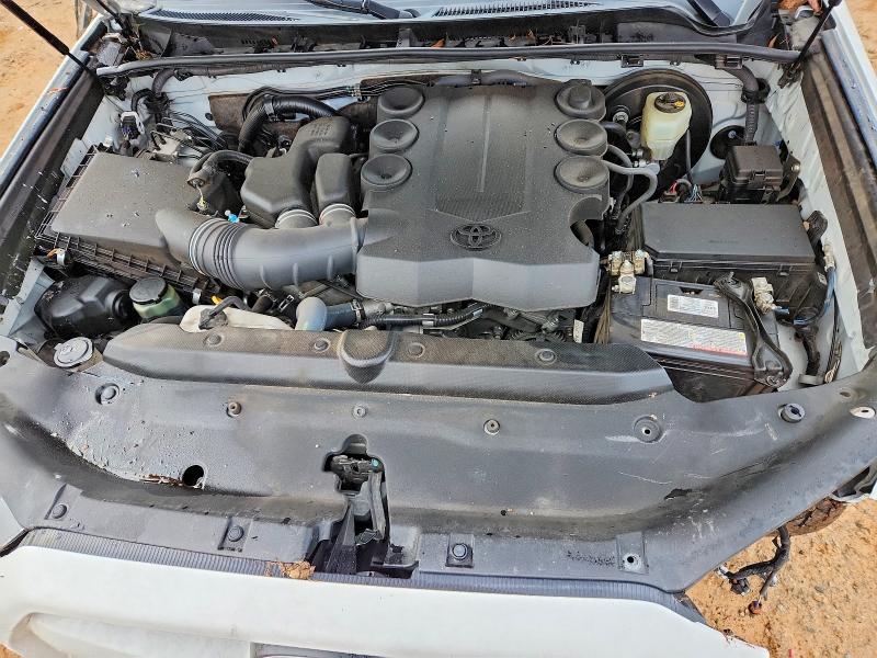 Photo 12 from auction – 2020 TOYOTA 4RUNNER SR with VIN JTEZU5JR5L5218671