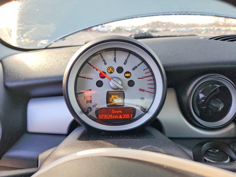 Photo 9 from auction – 2009 MINI COOPER with VIN WMWMF33559TU70347