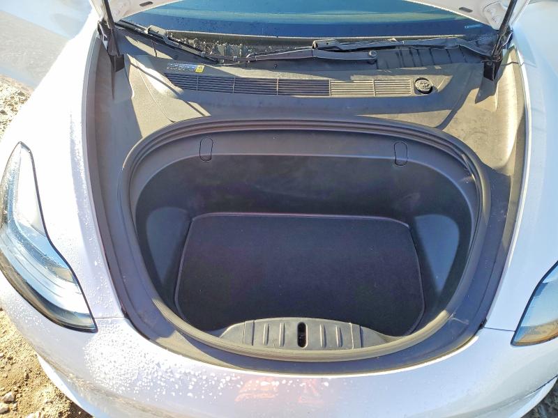 Photo 11 from auction – 2018 TESLA MODEL 3 with VIN 5YJ3E1EA1JF051032