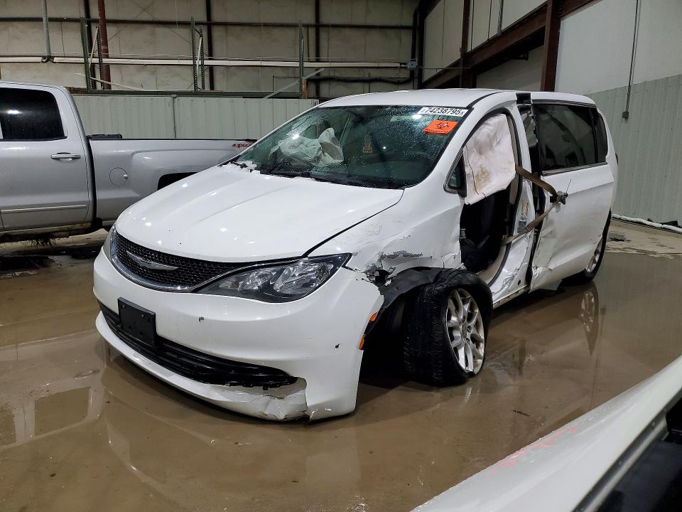 CHRYSLER PACIFICA 2017 with VIN 2C4RC1CG6HR531587 - Photo from auction